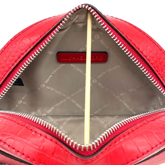 Michael Kors Jet Set Glam Oval Crossbody Bag - Picture 9 of 10